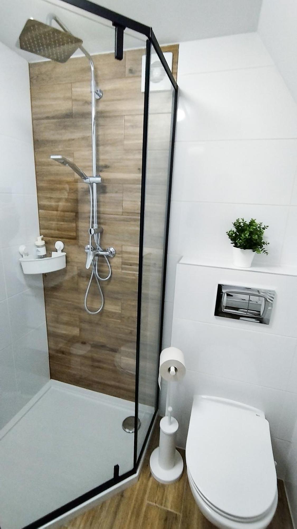 Large Double Room,1641955986:JPEG